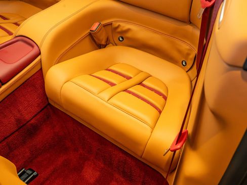 Used 2010 Ferrari California RWD image 14