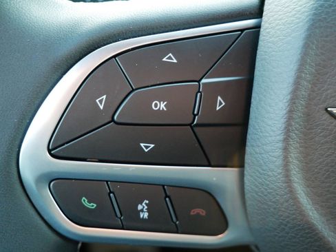 New 2026 Chrysler Pacifica Limited image 15