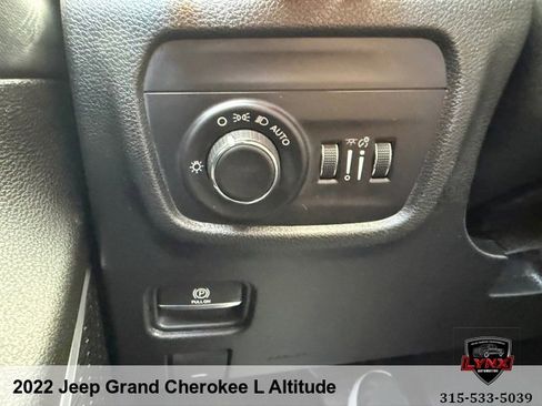 Used 2022 Jeep Grand Cherokee L Laredo AWD/4WD image 26