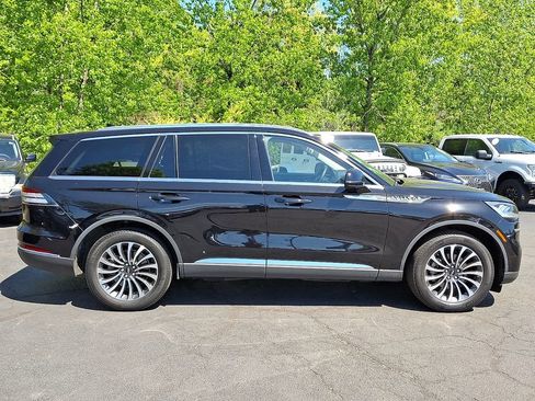 Used 2023 Lincoln Aviator AWD w/ Premium Package image 13