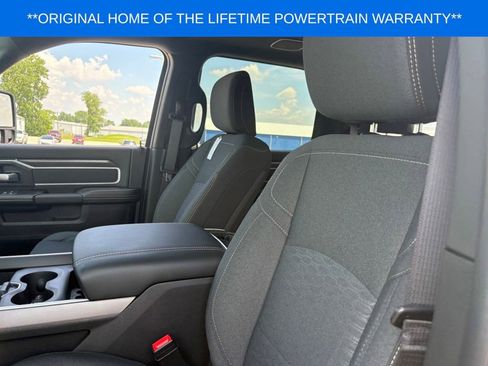 New 2026 RAM 3500 Big Horn AWD/4WD image 10