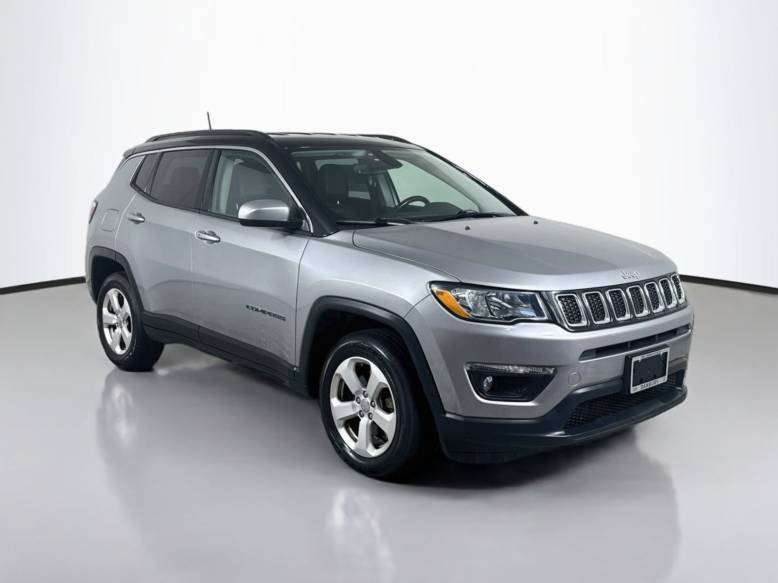 Used 2019 Jeep Compass Latitude w/ Popular Equipment Group AWD/4WD image 7