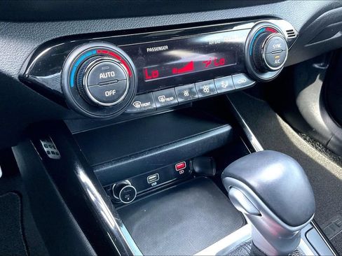 Used 2022 Kia Forte GT-Line w/ GT-Line Technology Package FWD image 25