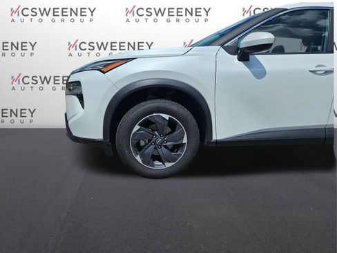 Used 2024 Nissan Rogue SV FWD image 27