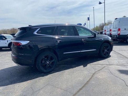 Used 2024 Buick Enclave Essence w/ Sport Touring Edition FWD image 12