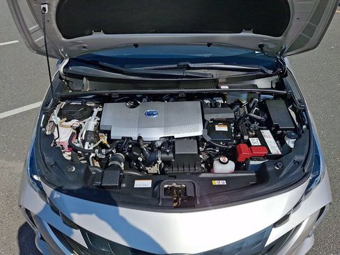 Used 2022 Toyota Prius Prime XLE FWD image 27