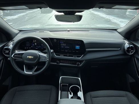 Certified 2025 Chevrolet Equinox LT w/ Safety and Technology Package image 13