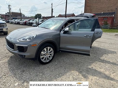Used 2016 Porsche Cayenne S AWD/4WD image 30