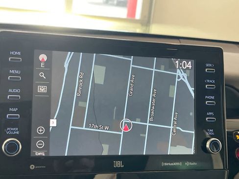 Used 2023 Toyota Camry XLE w/ Navigation Package image 18