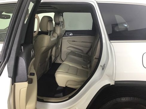 Used 2018 Jeep Grand Cherokee Limited image 20