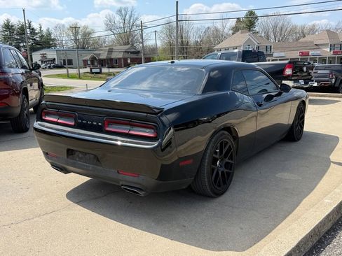 Used 2015 Dodge Challenger R/T w/ Quick Order Package 28B R/T RWD image 6