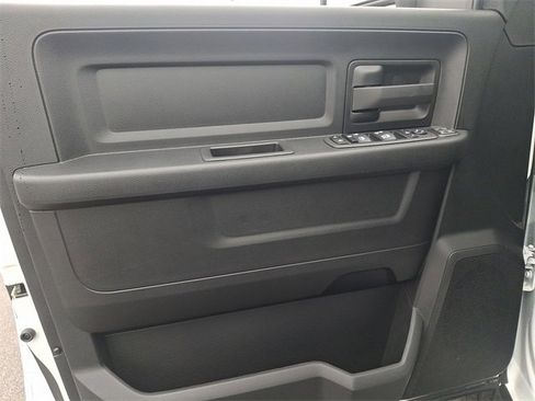 Used 2023 RAM 3500 Tradesman w/ Chrome Appearance Group image 12