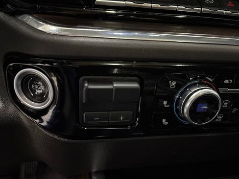 Used 2024 GMC Sierra 1500 SLT w/ SLT Convenience Package AWD/4WD image 22