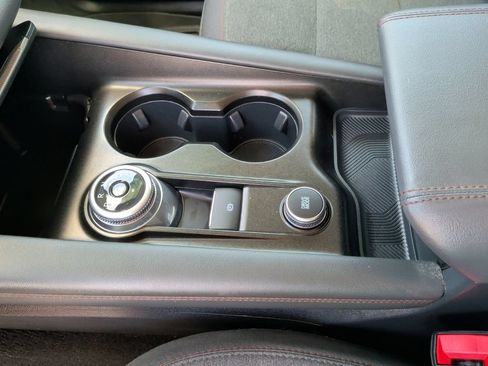 Used 2025 Ford Explorer Active RWD image 31