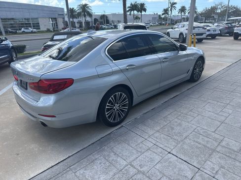 Used 2019 BMW 530i xDrive w/ Convenience Package image 3
