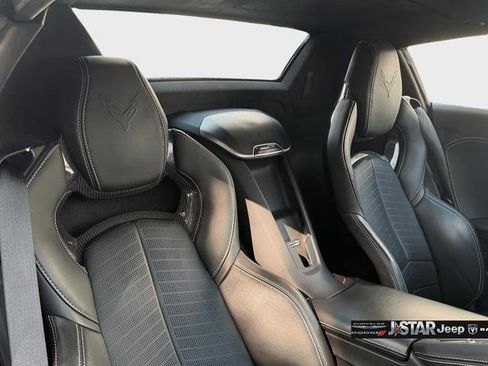 Used 2025 Chevrolet Corvette Stingray Premium Conv w/ 3LT image 13