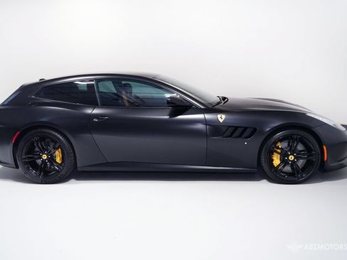 Used 2018 Ferrari GTC4Lusso AWD/4WD image 4