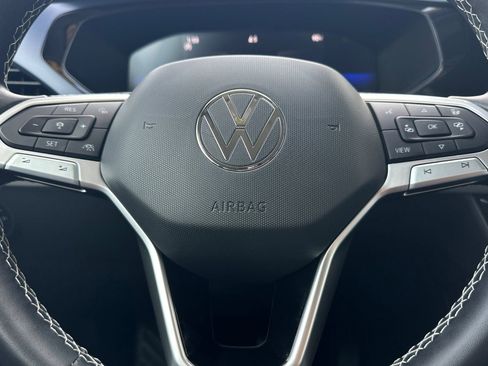 Used 2023 Volkswagen Taos SE image 23