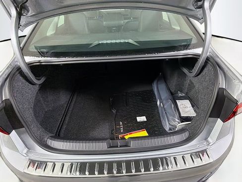 New 2026 Volkswagen Jetta SE FWD image 26