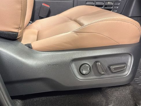 Certified 2025 Toyota 4Runner Limited image 21