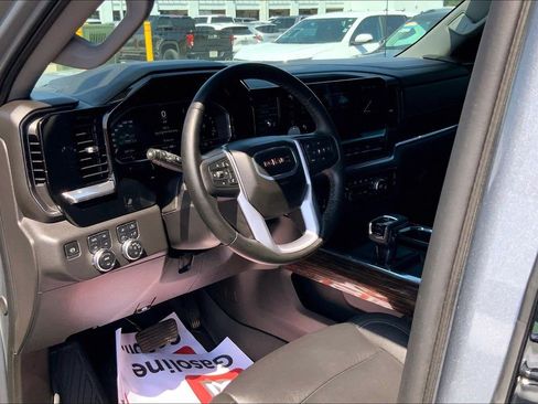 Used 2024 GMC Sierra 1500 Elevation w/ Elevation Premium Package AWD/4WD image 13