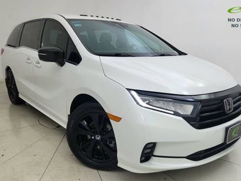 Used 2023 Honda Odyssey Sport image 1