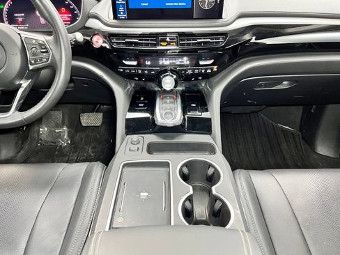 Used 2025 Acura MDX SH-AWD w/ Technology Package image 22