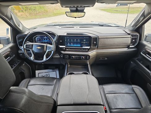 Used 2024 Chevrolet Silverado 2500 LTZ w/ LTZ Plus Package AWD/4WD image 23