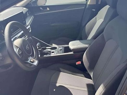 Used 2021 Kia K5 LXS FWD image 8
