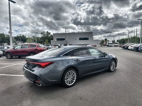 Used 2019 Toyota Avalon Limited w/ Carpet Mat Package FWD image 13