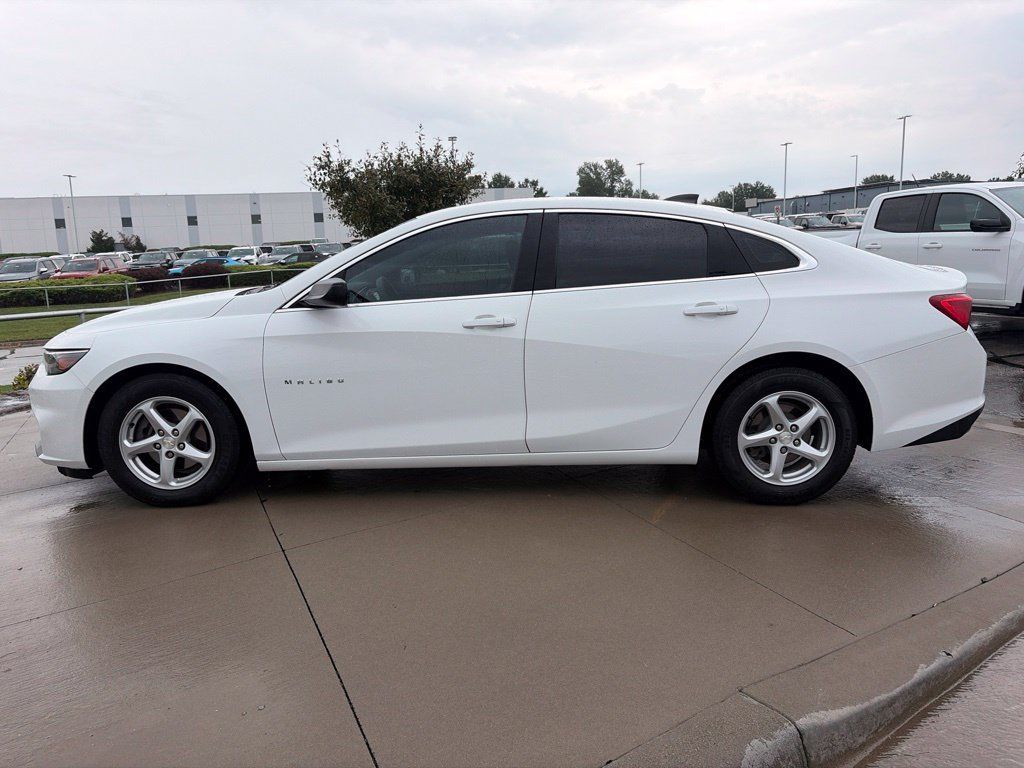 Used 2017 Chevrolet Malibu LS FWD image 16