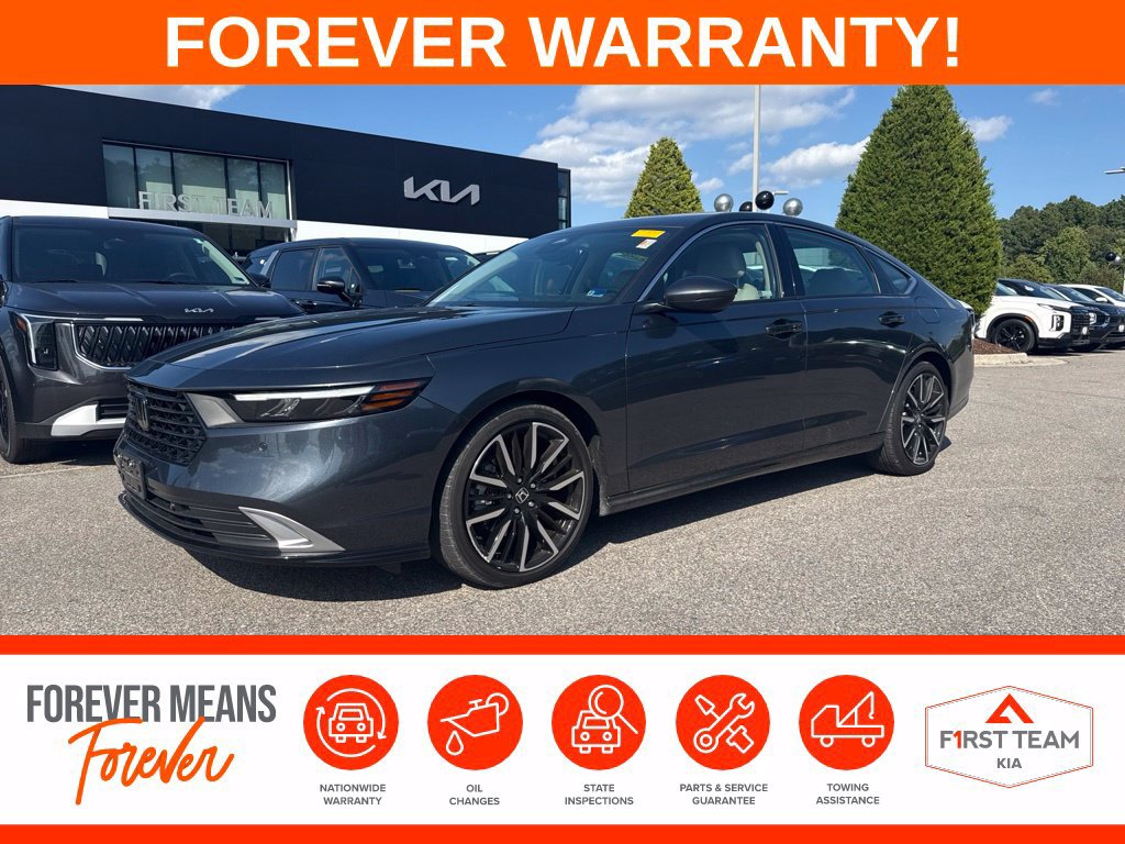 Used 2023 Honda Accord Touring image 1