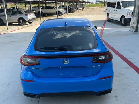 Used 2023 Honda Civic Sport image 8