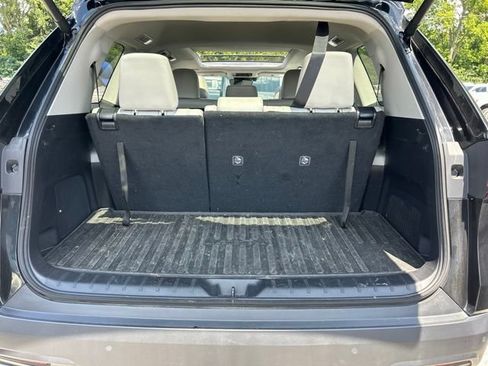 Used 2025 Toyota RAV4 XLE AWD/4WD image 12