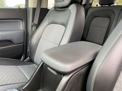 Used 2015 Chevrolet Colorado Z71 image 41