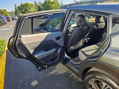 Used 2025 Subaru Crosstrek 2.5i Premium AWD/4WD image 15