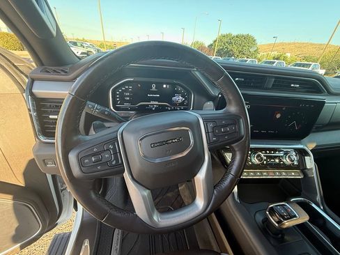 Used 2022 GMC Sierra 1500 Denali w/ Denali Reserve Package AWD/4WD image 12