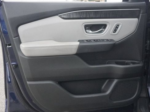 Used 2023 Honda Pilot Elite image 27
