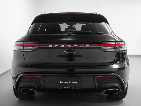 Used 2025 Porsche Macan image 7