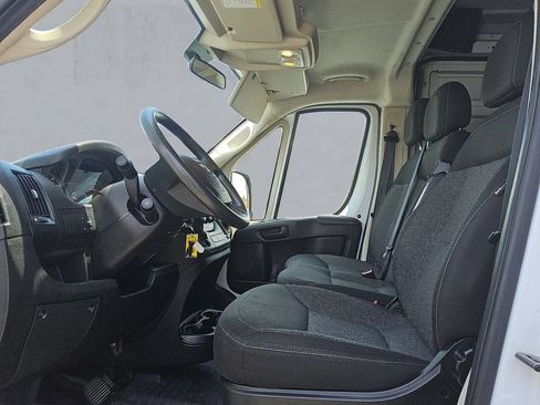 Used 2020 RAM ProMaster 2500 w/ Interior Convenience Group FWD image 9