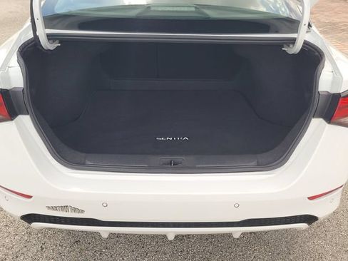 Used 2024 Nissan Sentra SV FWD image 11