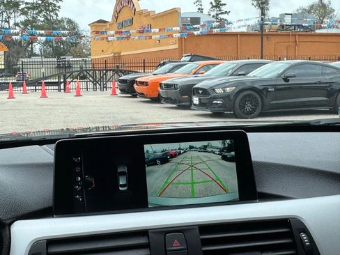 Used 2017 BMW 320i Sedan image 36