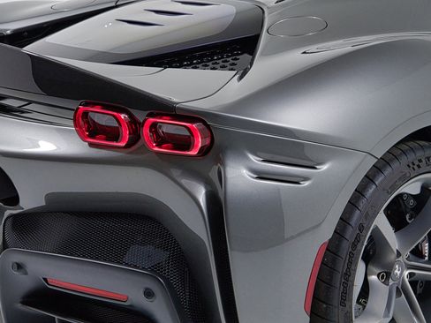 Certified 2021 Ferrari SF90 Stradale AWD/4WD image 25
