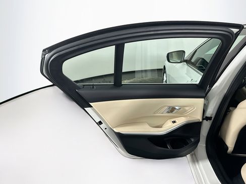 Used 2025 BMW 330i Sedan image 28