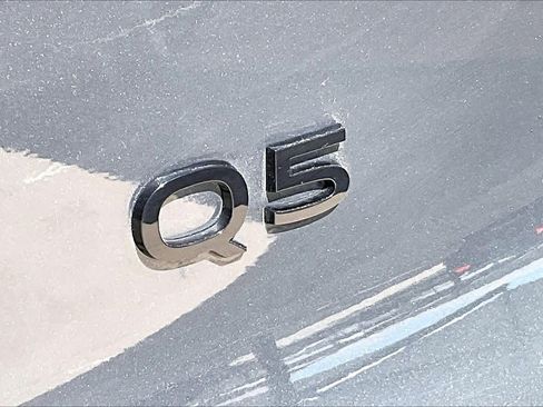 Used 2025 Audi Q5 Premium AWD/4WD image 30