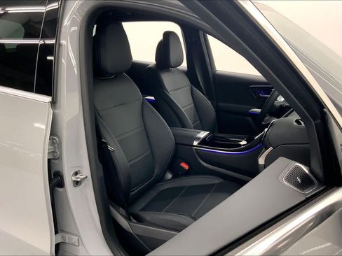 Used 2026 Mercedes-Benz GLC 300 image 11