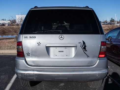 Used 2000 Mercedes-Benz ML 320 4MATIC image 5