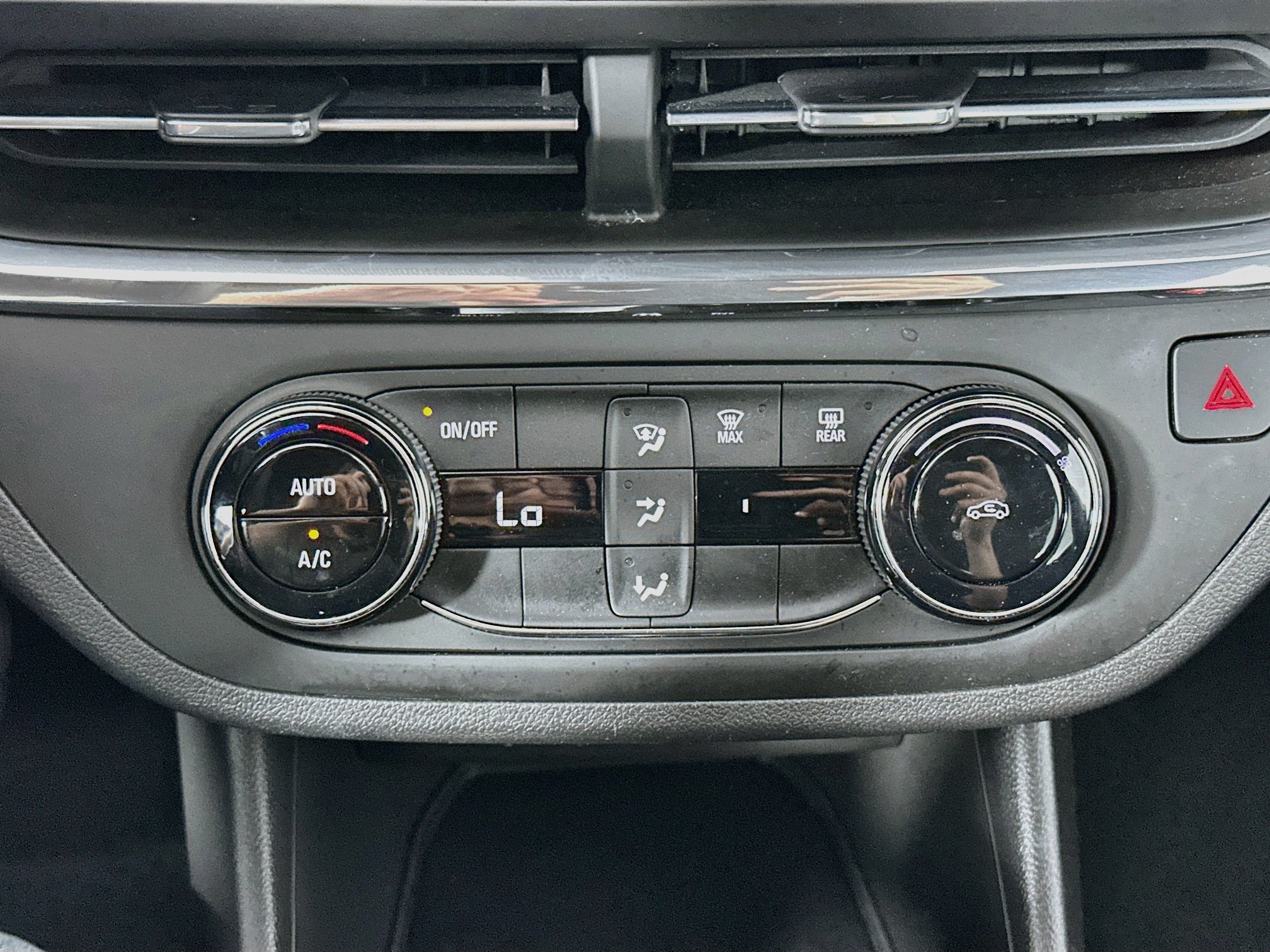 Used 2026 Buick Envista Preferred FWD image 23