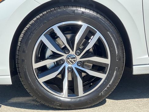 New 2026 Volkswagen Jetta SE image 24