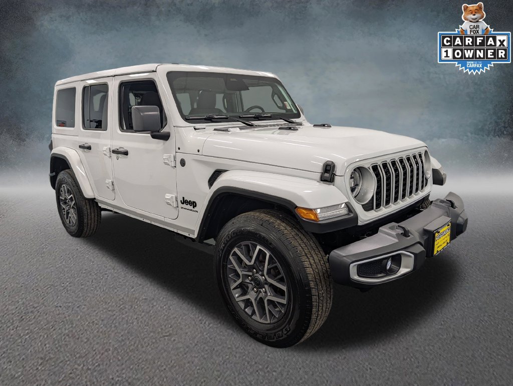 Used 2026 Jeep Wrangler Unlimited Sahara AWD/4WD image 3